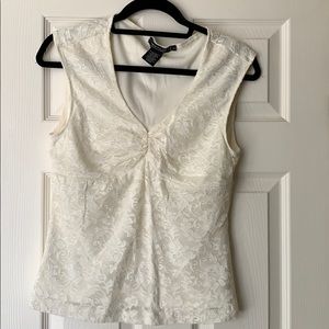 Lace 2 layer sleeveless top